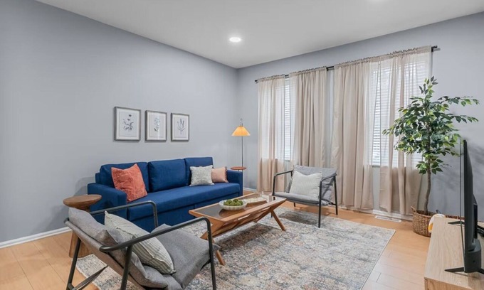 Soulard House | Soulard Gem: Unbeatable Location, Stunning Casa!