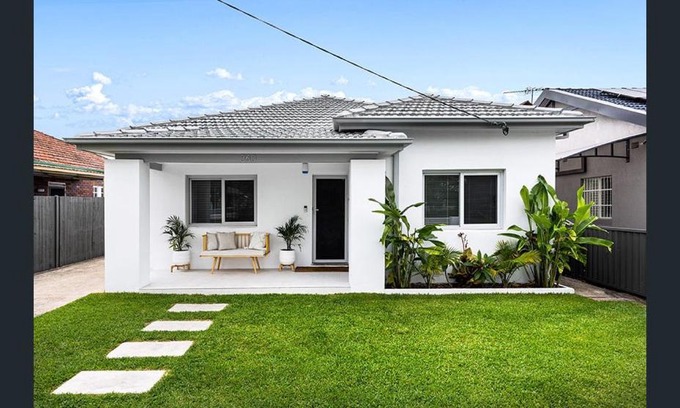 Brighton-le-Sands House | South bay Beach and AirPort