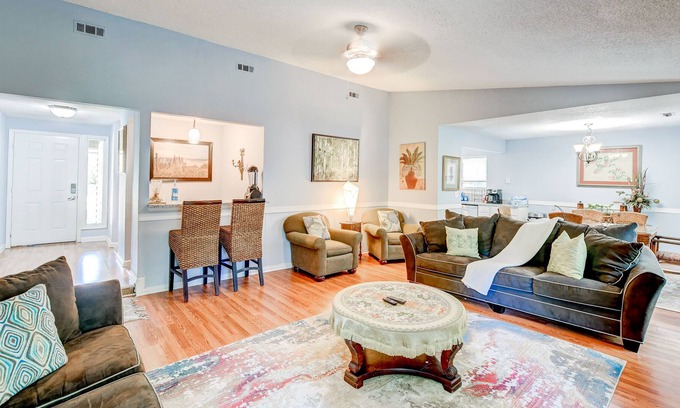 Mount Pleasant Cottage | Southern Charming Cottage in Mt. Pleasant!