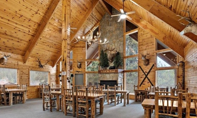 Lowman Cabin | Southfork Lodge Cabin 3