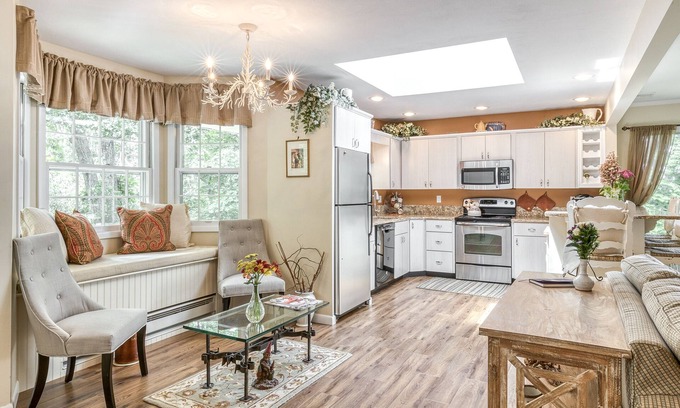 Southold House | Southold McCabe's Beach Retreat - Walk to the beach; Relax & enjoy all seasons!