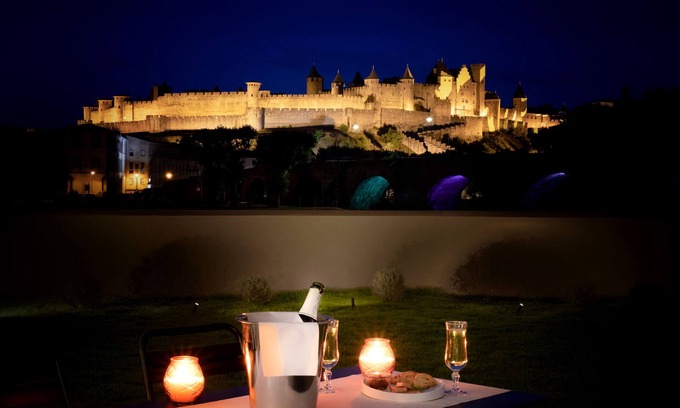 Carcassonne Hotel | SOWELL HÔTELS Les Chevaliers