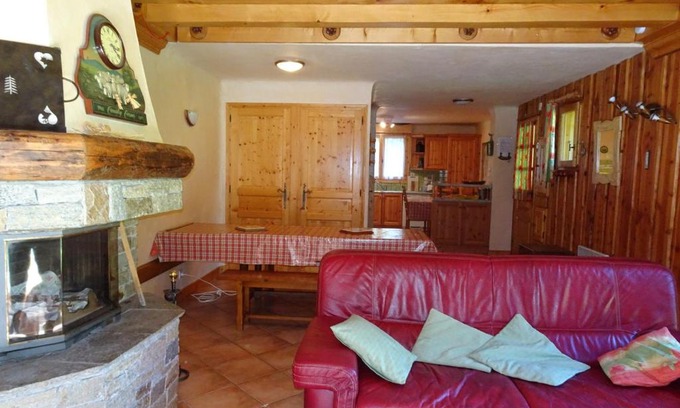 Champagny-en-Vanoise Apartment | Spacieux Triplex pour 12 pers, Terrasse, Cheminée, Garage - FR-1-464-19
