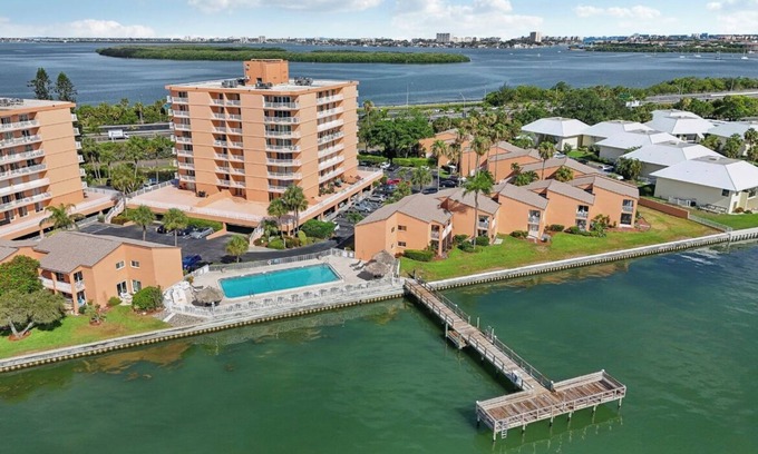 Pinellas Point Villa | Spacious 2-bedroom waterfront villa in beautiful St.Petersburg with pool & dock.