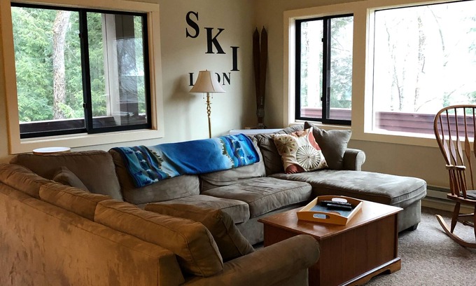 Lincoln Condo | Spacious 3 Bedroom Condo at the Village of Loon Mountain
