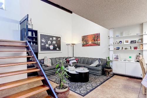 Fontainebleau House | Spacious 3BR Home with Pool Access