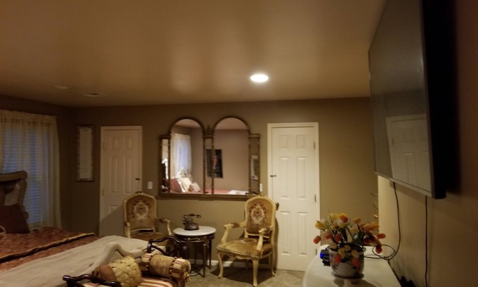 Huntington Station House | Spacious 5-bedroom house with WiFi and AC in marvelous DIX HILLS