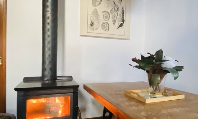 Barwon Heads House | Spacious and unique beach cottage for relaxing getaways