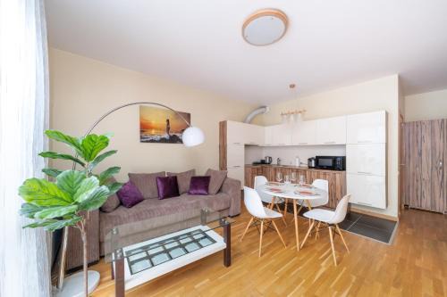 Avoti Apartment | Spacious apartment in a park zone with the private terrace