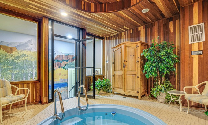 Brian Head Apartment | Spacious Brian Head Mtn Getaway w/Hot Tub!