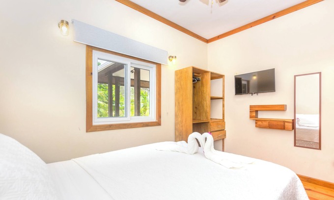 Gibson Bight Apartment | Spacious condo unit in West End paradise!