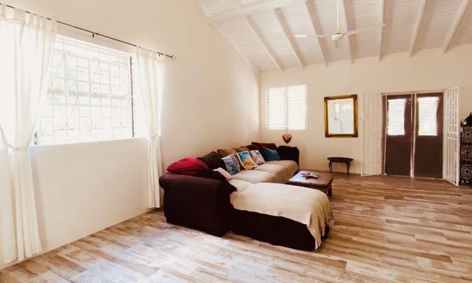 Mullins House | Spacious Home Away From Home