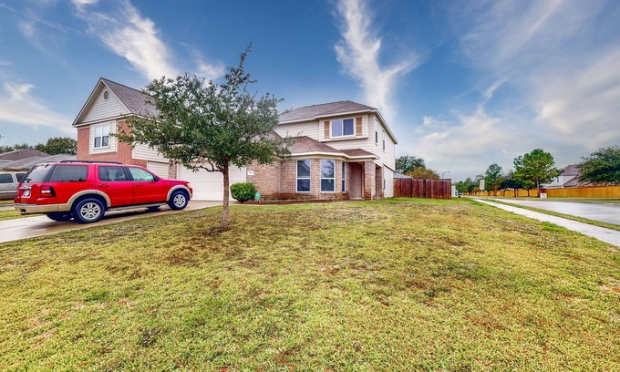 College Park House | Spacious Home on Corner Lot with Gas Fireplace & Big Fenced Yard