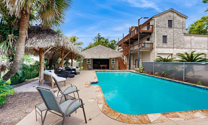 Bacliff House | Spacious home with full kitchen, patio, private pool and game room, pool table