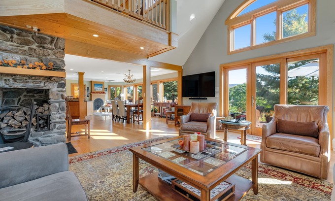 Stowe Hollow House | Spacious home with sweeping vista views, game tables & hot tub - close to skiing