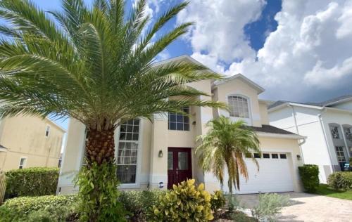 Highlands Reserve House | Spacious Modern And Pool Home With Spa