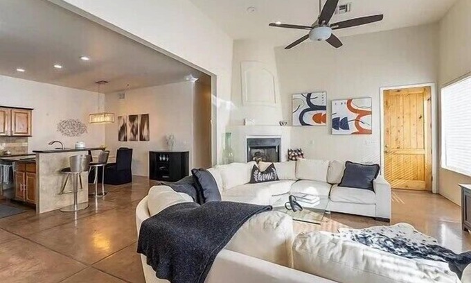 Sabino Shadows House | Spacious stunning Home in small private community with abundance of upgrades!