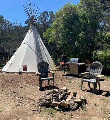 Marble Falls Other | Spacious Tipi with Outdoor BBQ and Fire Pit in Texas