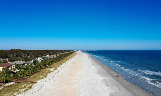 Palmetto Dunes Condo | Spacious Villa w/Deck, Pool Access | Bikes, Beach, Golf