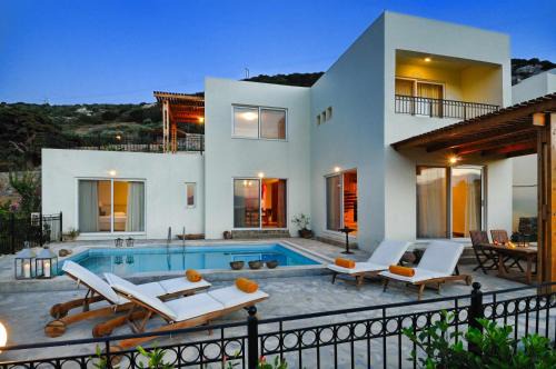 Istron Villa | Spacious villa with private pool and sea view, just 150 meters from the sea
