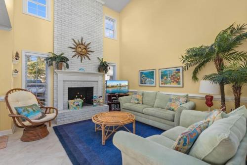 Windy Hill House | Spacious WH Cottage- 6 Bds- Pool- Block 2 Beach by myBeach Vacation Rentals