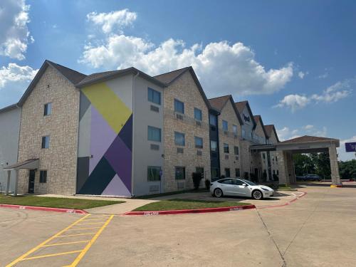 Round Rock Hotel | Spark by Hilton Round Rock