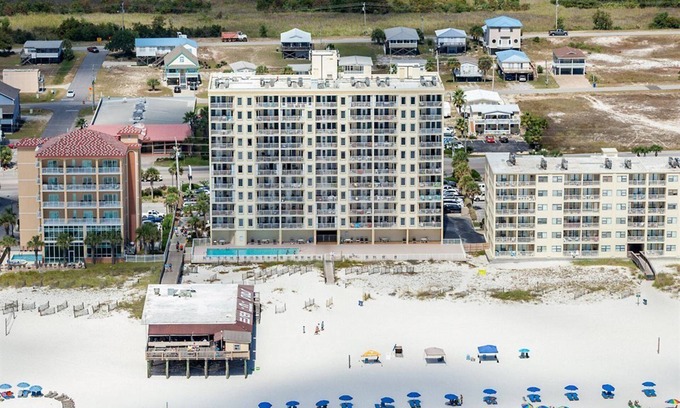 Gulf Shores Condo | Spectacular Gulf Front, top floor condo! Boardwalk 1085 next to Sea N Suds!