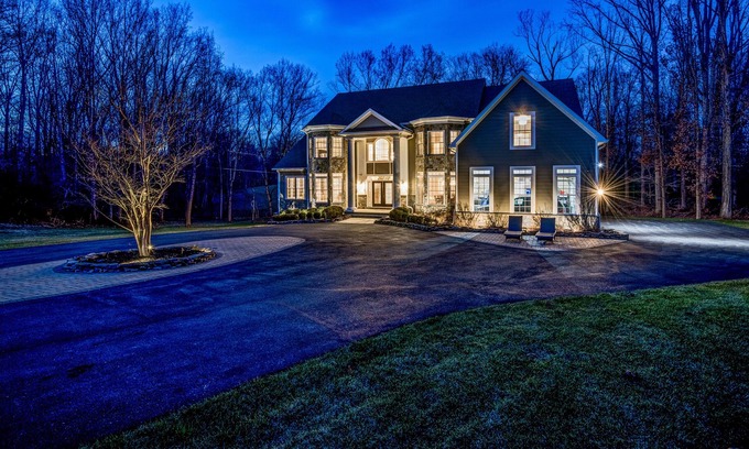 Travilah House | Spectacular Mansion in Potomac (NEW)