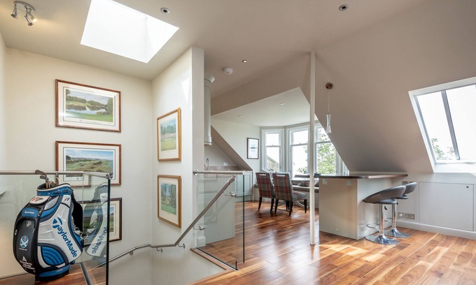 St. Andrews Apartment | Spectacular Penthouse 100yds Old Course