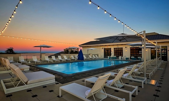 Baytowne Wharf Apartment | Spectacular Views In Sight! Enjoy Pool at the Rooftop, Close to Miramar Beach!
