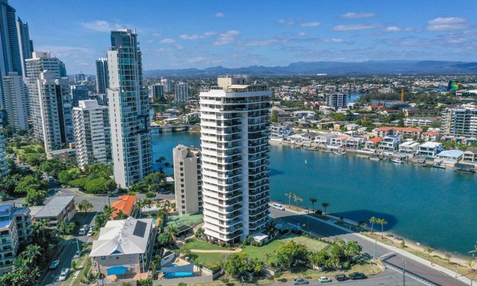 Surfers Paradise Apartment | Spectrum Holiday Apartments