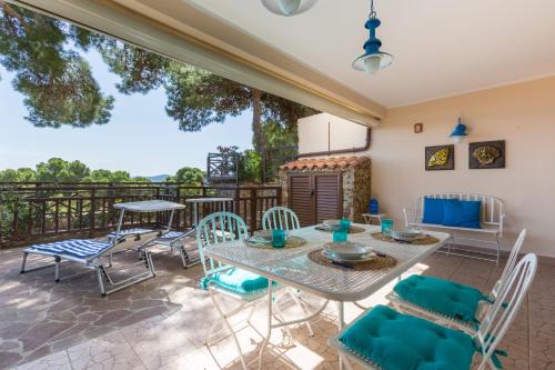 Porto Pino Apartment | Splendid View Porto Pino Hill