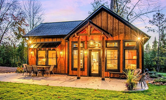 Balsam Lake Cabin | SPOONER LAKE ISLAND OASIS, 2 Pools, 3 Hot Tubs, 3Acres, 1,000' Shore, Pickleball