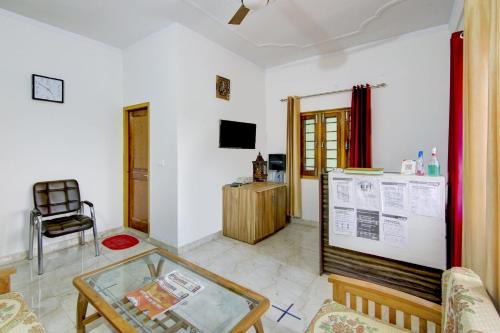 Dehradun Hotel | SPOT ON Chandra's Residence