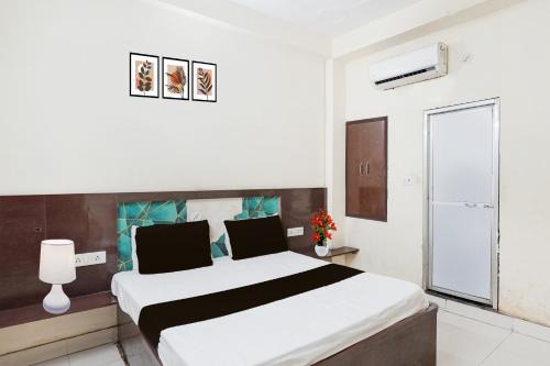 Varanasi Hotel | SPOT ON M L Paying Guest House