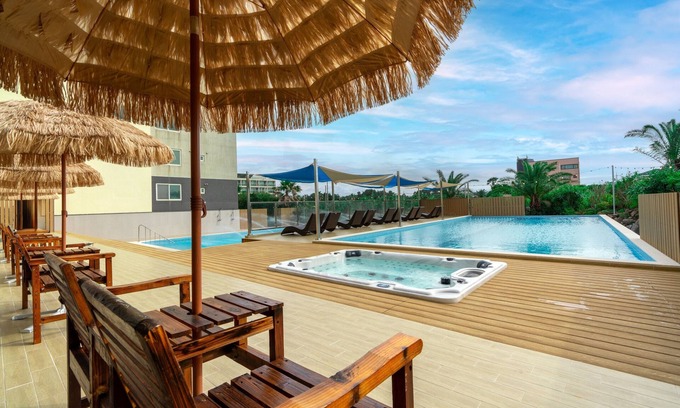 Seongsan Hotel | Spring and Autumn Hotel & Resort
