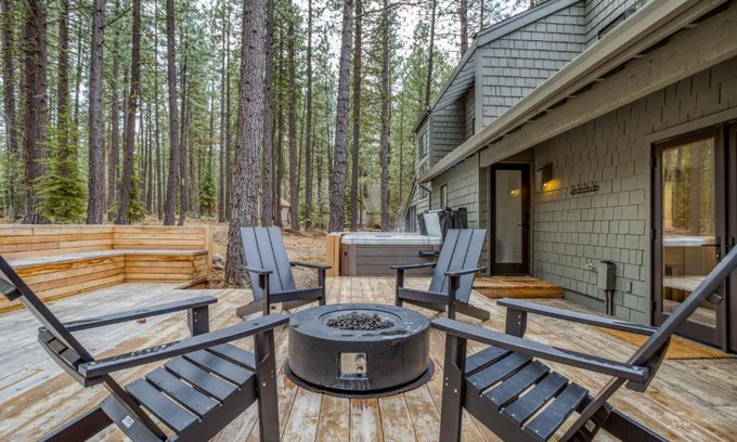 Black Butte Ranch House | Spring Home 42 - Meredith Lodging