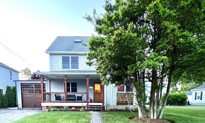 Lake Como House | Spring Lake, Lake Como, Belmar, Luxury Beach House, Sleeps 7 Adults plus kids