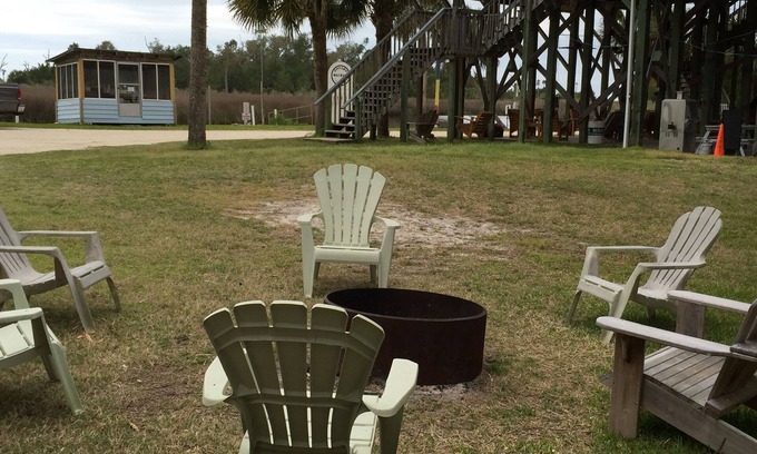 Perry House | Spring Warrior Fish Camp Studio Room, Located On the Gulf of Mexico