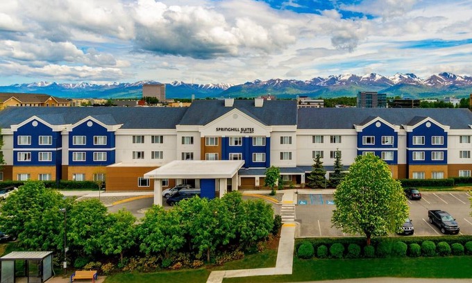 Midtown Anchorage Hotel | SpringHill Suites Anchorage Midtown