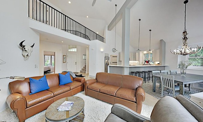 Edwards House | Springs of Arrowhead