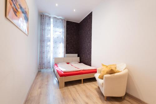 Ujlipotvaros Apartment | Standard Apartment by Hi5 - West End Center