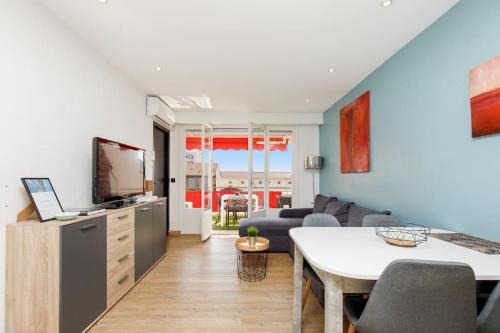 Riou - Petit Juas - Av de Grasse Apartment | Stanislas Art - Cannes Centre - Terrasse - Clim
