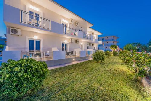 Laganas Apartment | Stathis Studios II