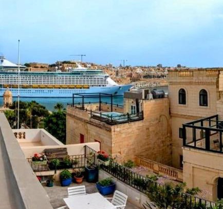 Senglea House | Stay by the Grand Harbour of Valletta