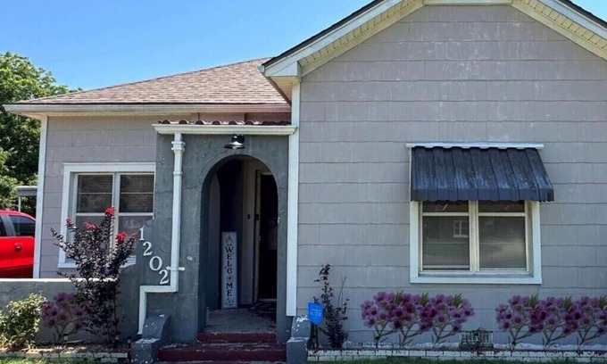 Duncan House | Stay in Our Quaint Cottage Retreat for a Memorable Escape!