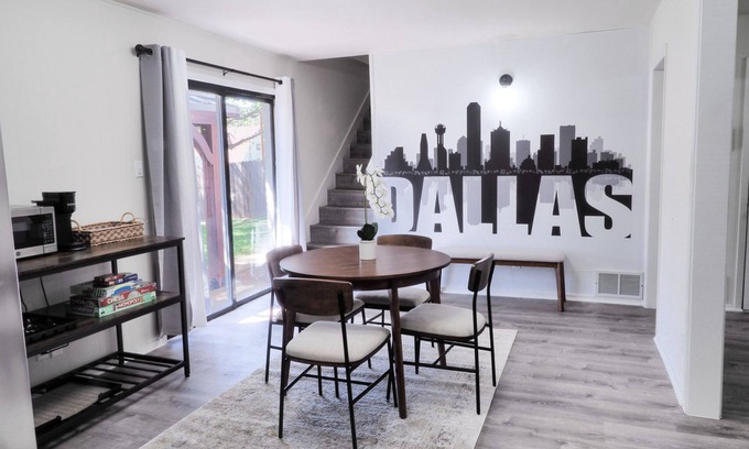Euless House | Stay In The Heart Of DFW: Cozy Home Minutes Away from DFW Main Attractions