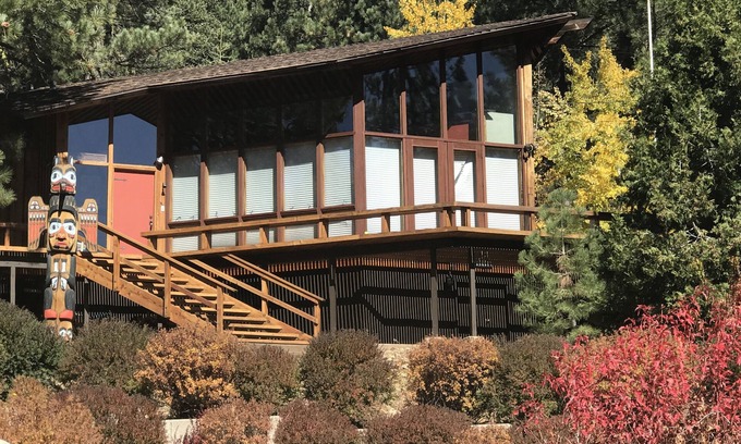 Olympic Valley Cabin | Stay minutes from Palisades Village and a Beautiful bike ride away to Lake Tahoe