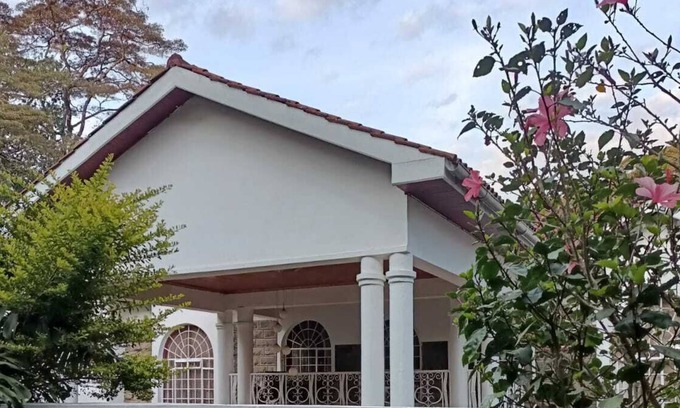 Karen House | Stay.Plus karen Party House