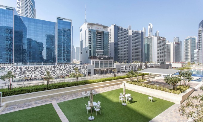 Downtown Dubai Apartment | Staycae Holiday Homes - Vera